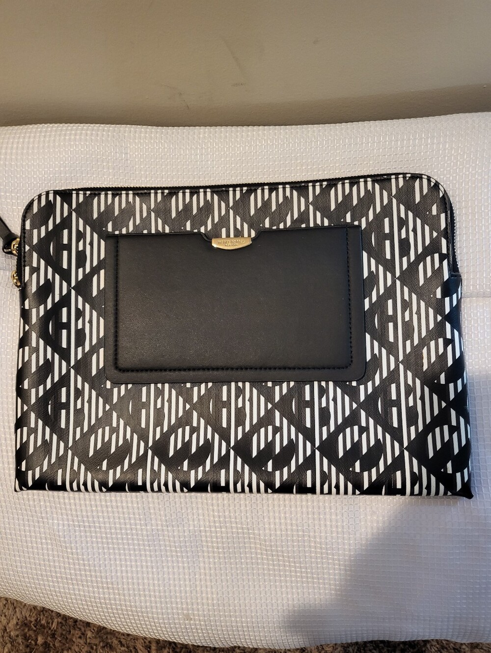Henri Bedel Monochrome Geometric Large Zip Pouch - Picture 2 of 13